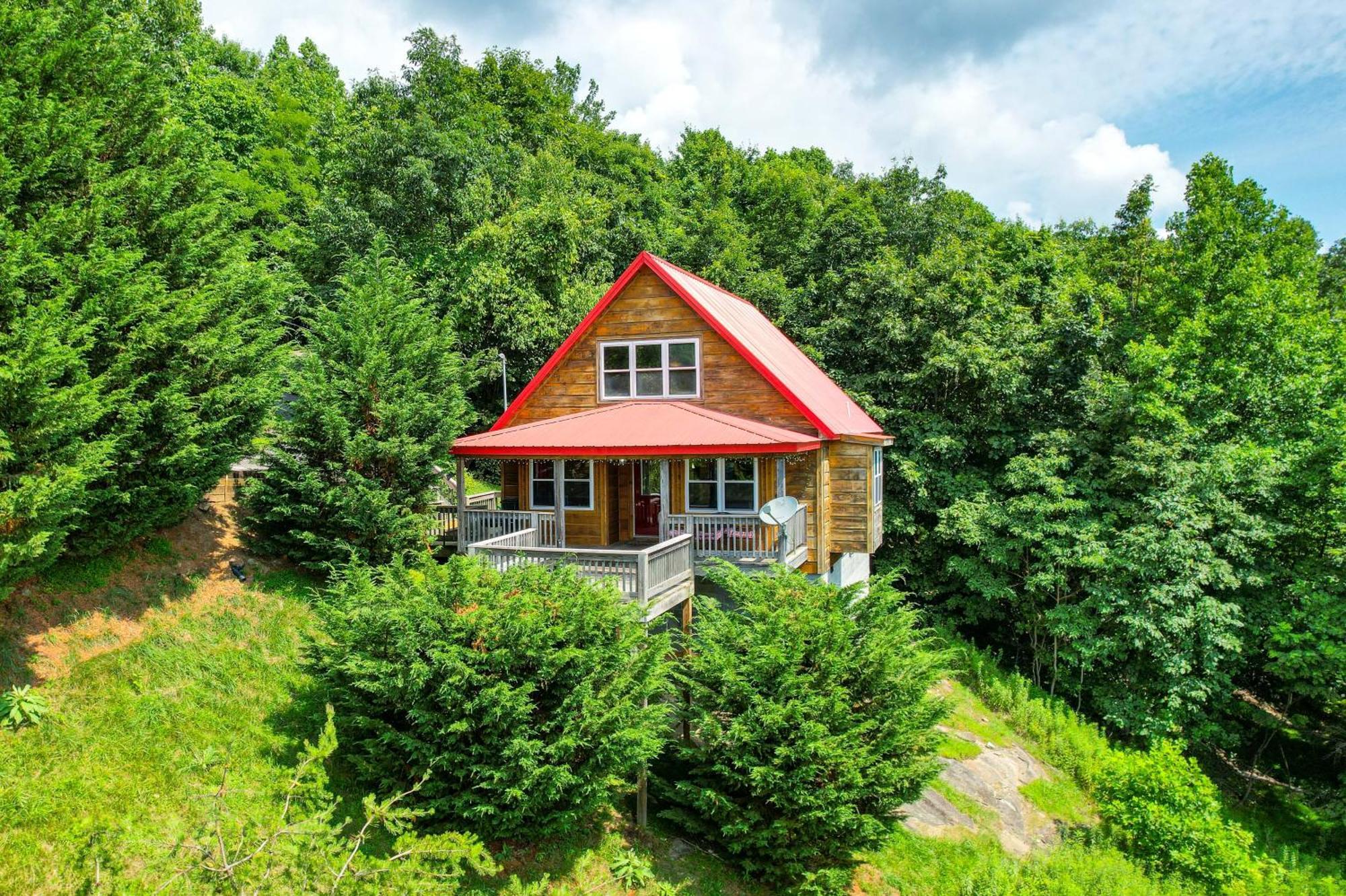 Warm And Cozy Cabin With Deck On Top Of The Blue Ridge Fancy Gap Exterior foto